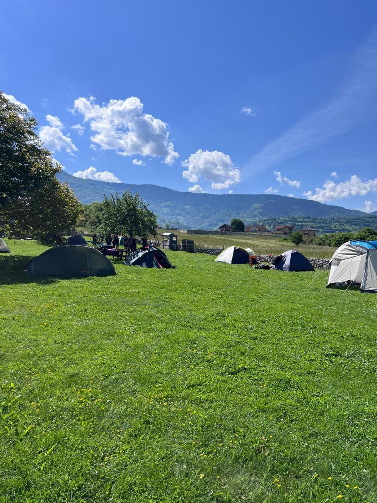 Camp Hotel Lake Views بلاف المظهر الخارجي الصورة