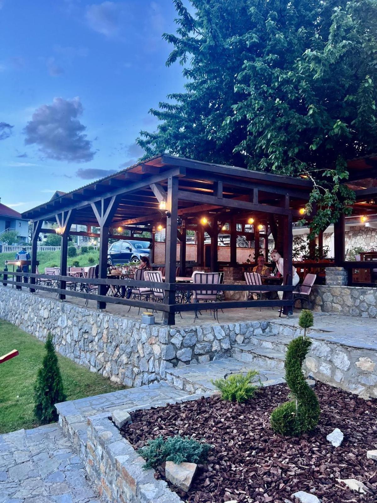 Camp Hotel Lake Views بلاف المظهر الخارجي الصورة