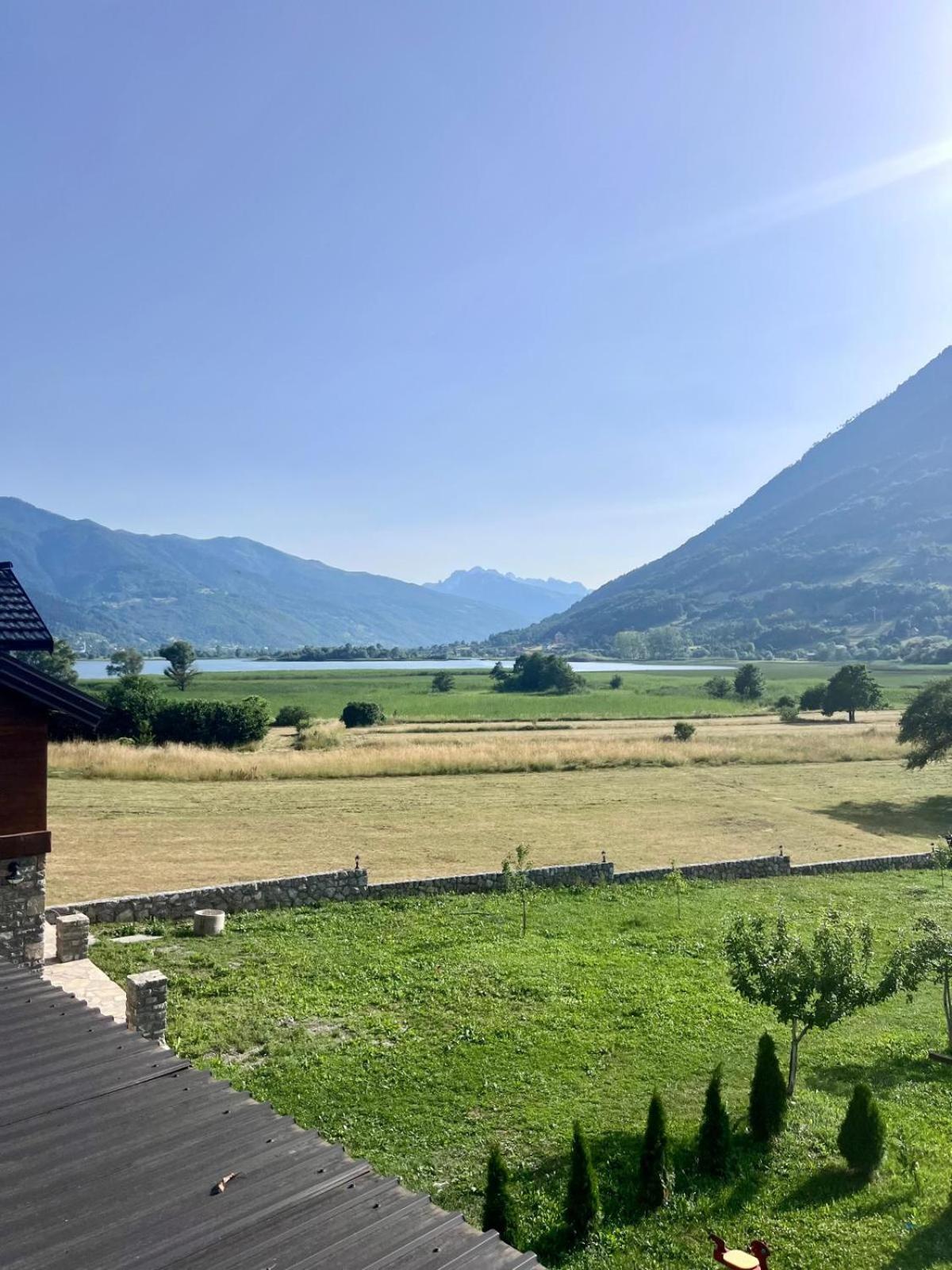Camp Hotel Lake Views بلاف المظهر الخارجي الصورة