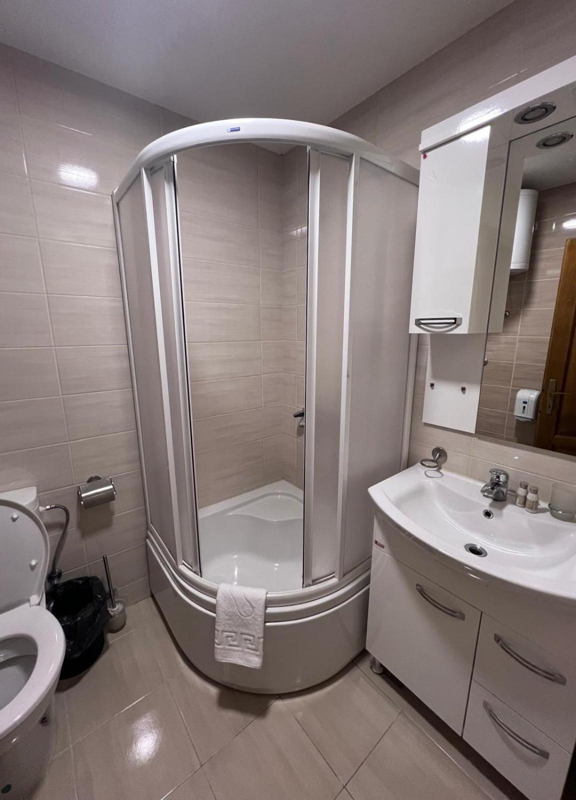 Camp Hotel Lake Views بلاف المظهر الخارجي الصورة