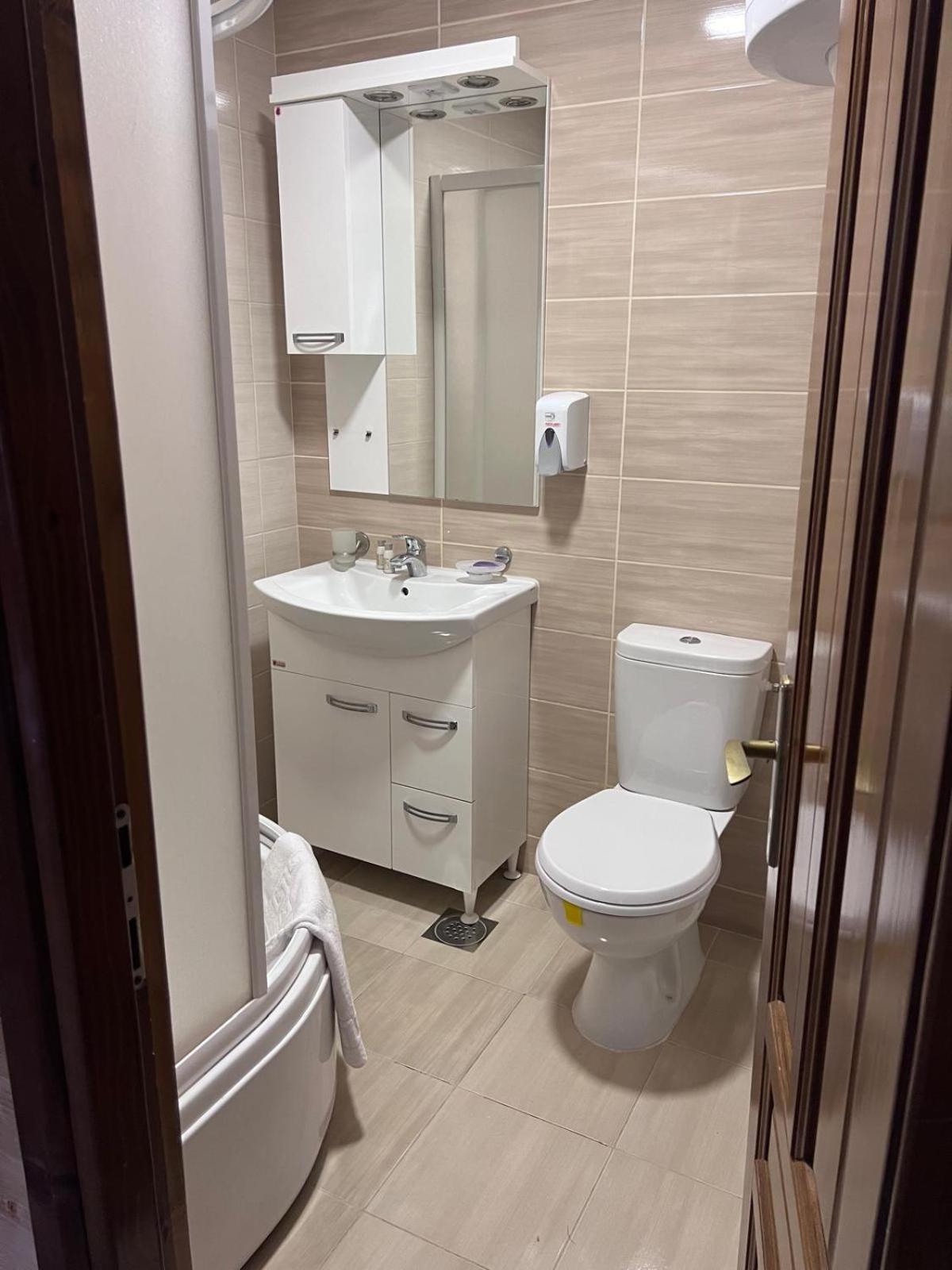Camp Hotel Lake Views بلاف المظهر الخارجي الصورة