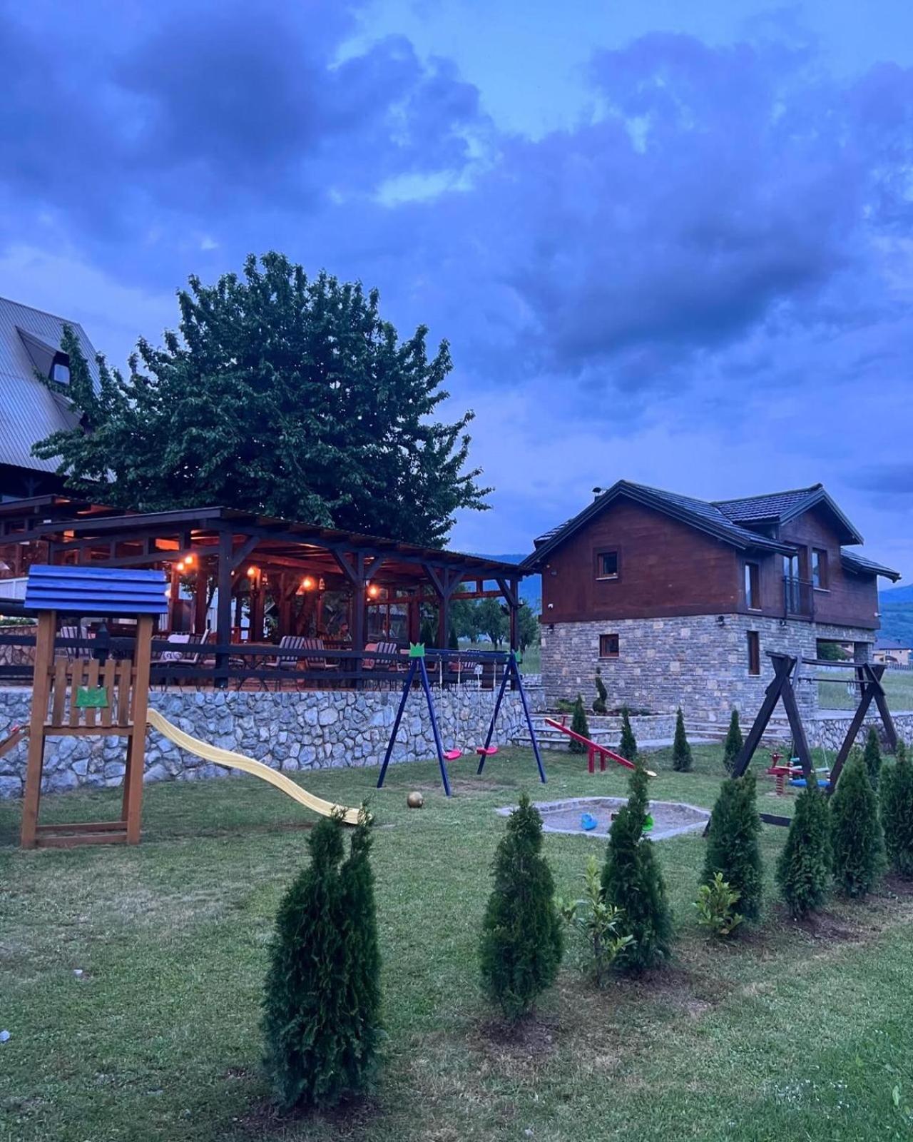 Camp Hotel Lake Views بلاف المظهر الخارجي الصورة